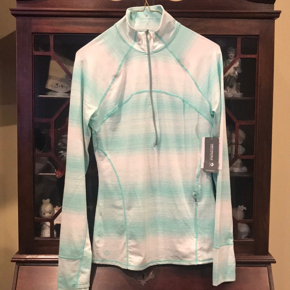 Athleta “Running Wild” Workout  Top - Picture 1 of 7